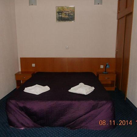 Family Hotel Helios Sevlievo Exterior photo