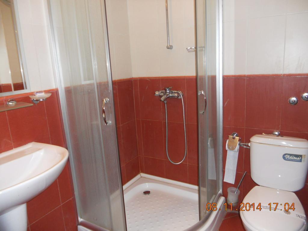 Family Hotel Helios Sevlievo Room photo